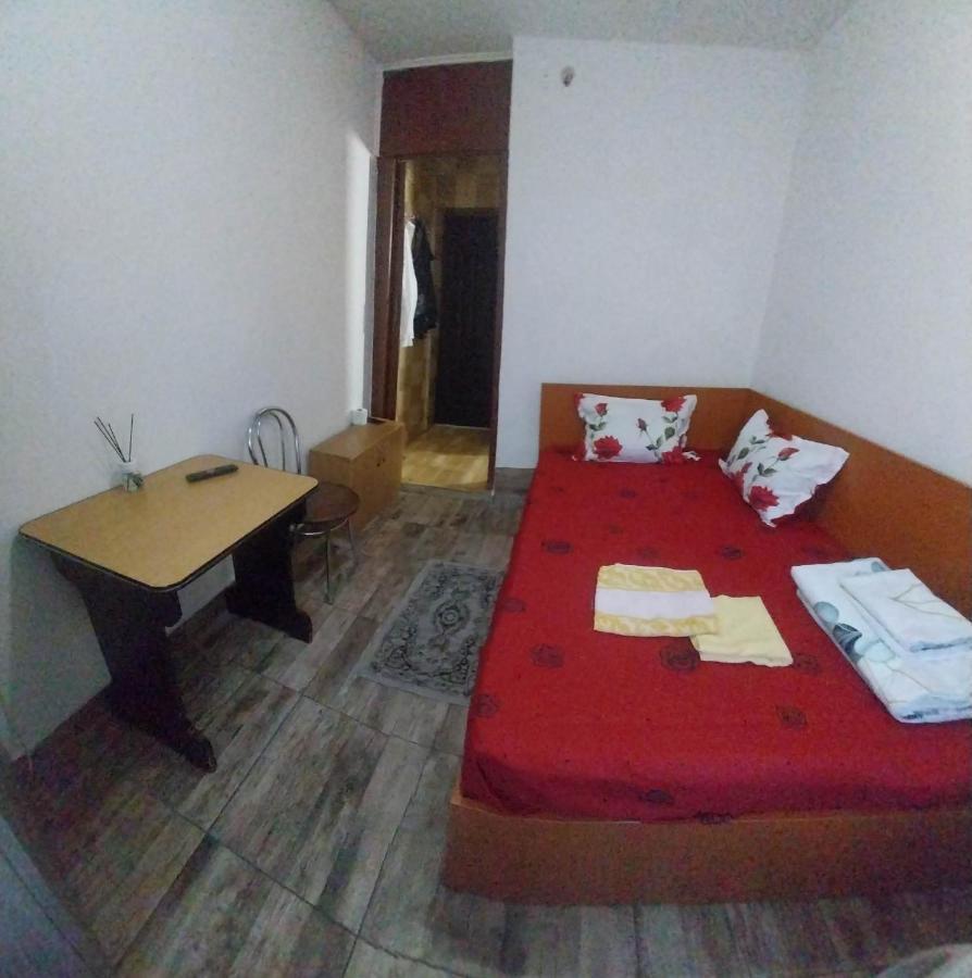 Garsoniera Apartment บูเซา ภายนอก รูปภาพ