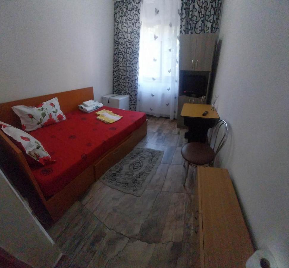 Garsoniera Apartment บูเซา ภายนอก รูปภาพ